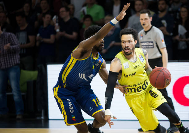 都成为他前 都成为他前