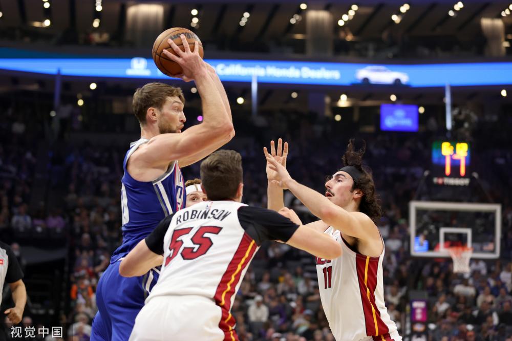 多项指控的 多项指控的